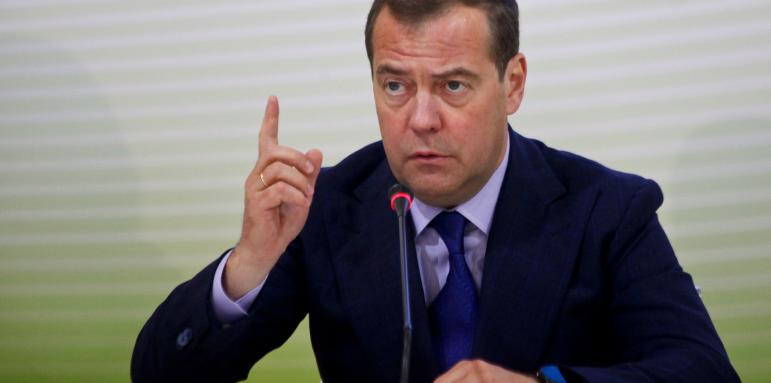 Люта закана! Медведев изтри Полша от картата